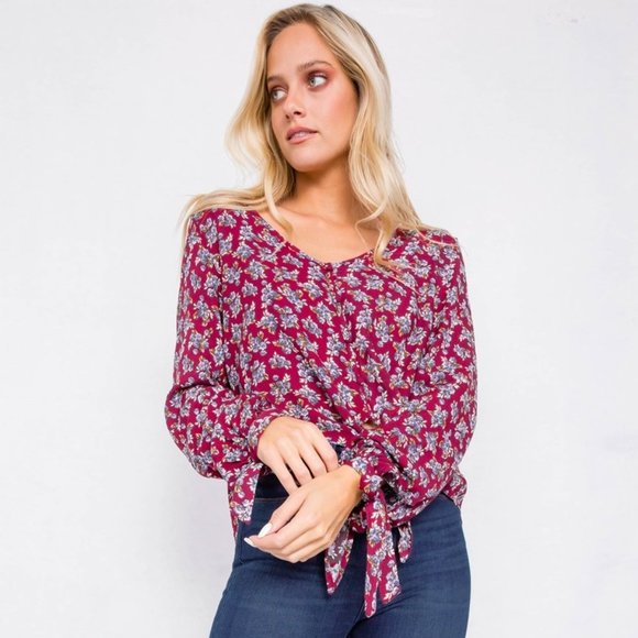 🎀Burgundy High-low Center Tie Scoop Neck Blouse🎀 - Picture 2 of 5